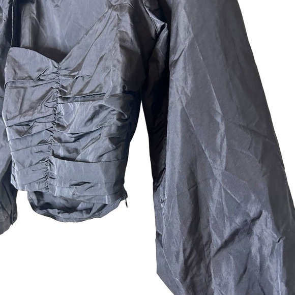 Aritzia Sunday Best Petal Blouse - Picture 10 of 16